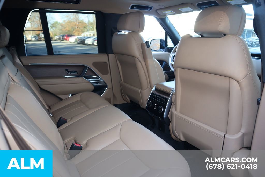 Used 2024 Land Rover Range Rover SE image 30