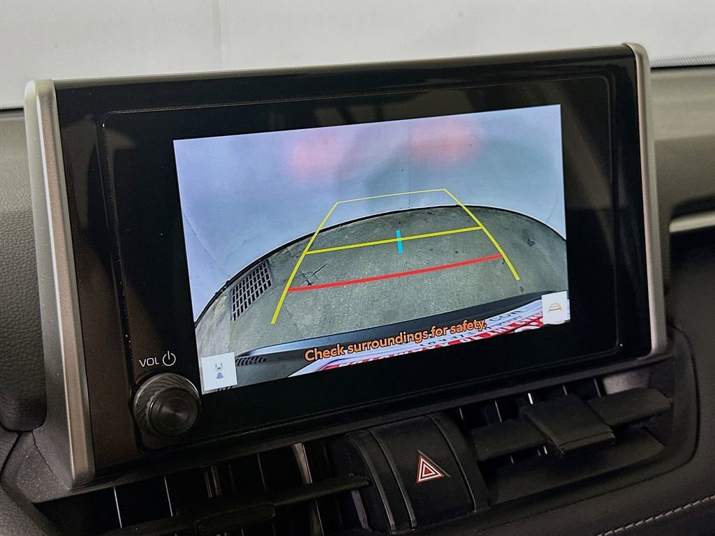 Used 2025 Toyota RAV4 LE AWD/4WD image 10