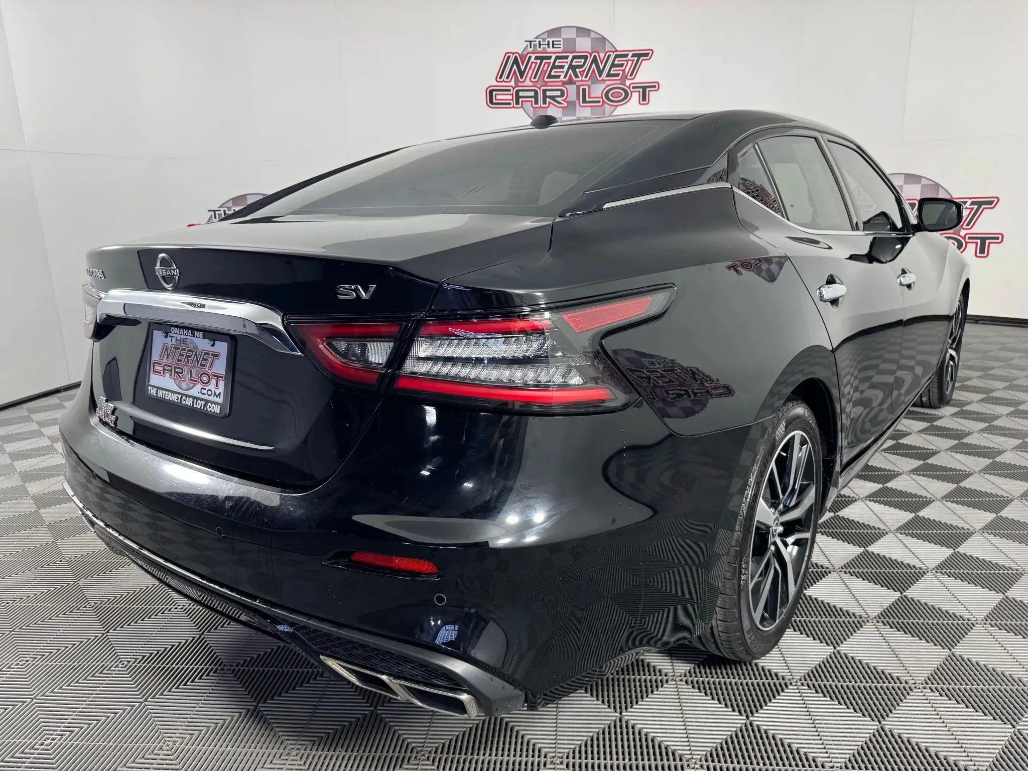 Used 2023 Nissan Maxima SV w/ Floor Mat Group FWD image 28