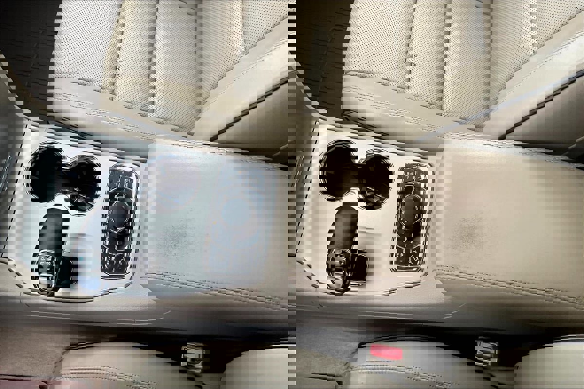 Used 2015 Jeep Grand Cherokee Overland image 10