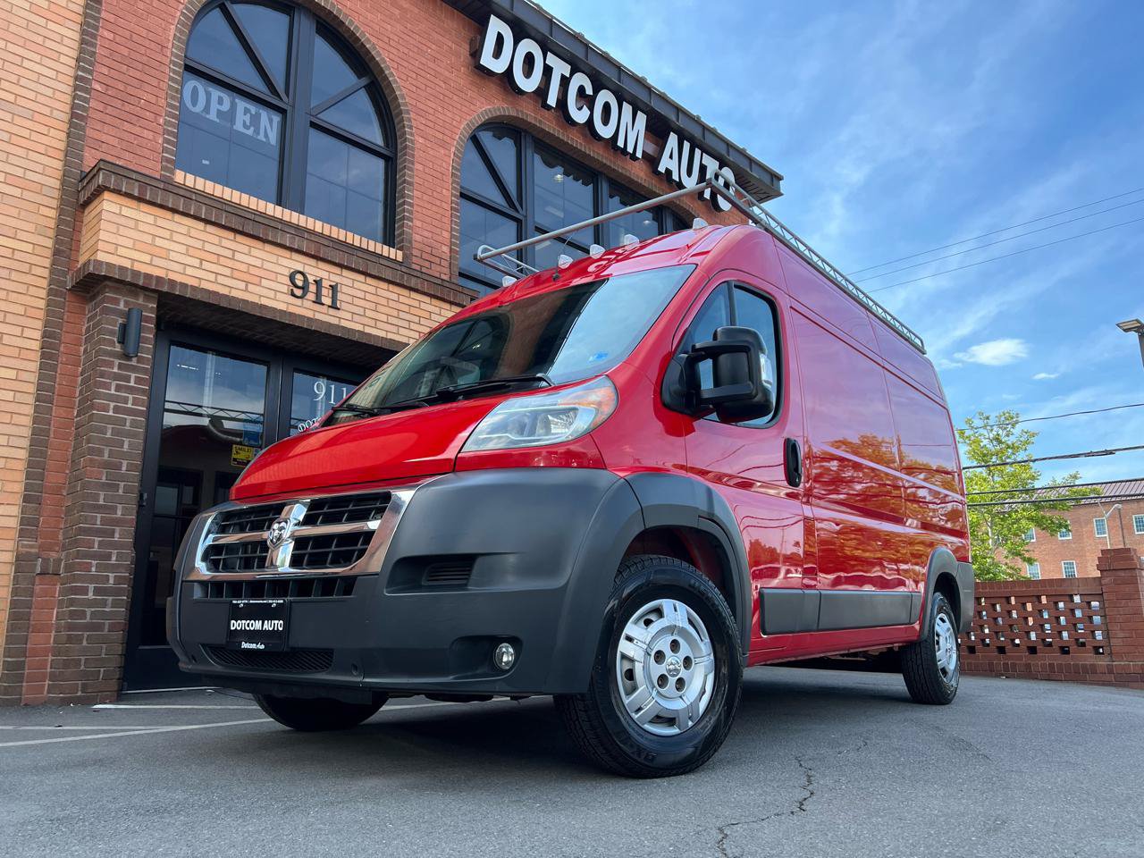 Used 2017 RAM ProMaster 2500 w/ Mopar Trailer Tow Group FWD image 3