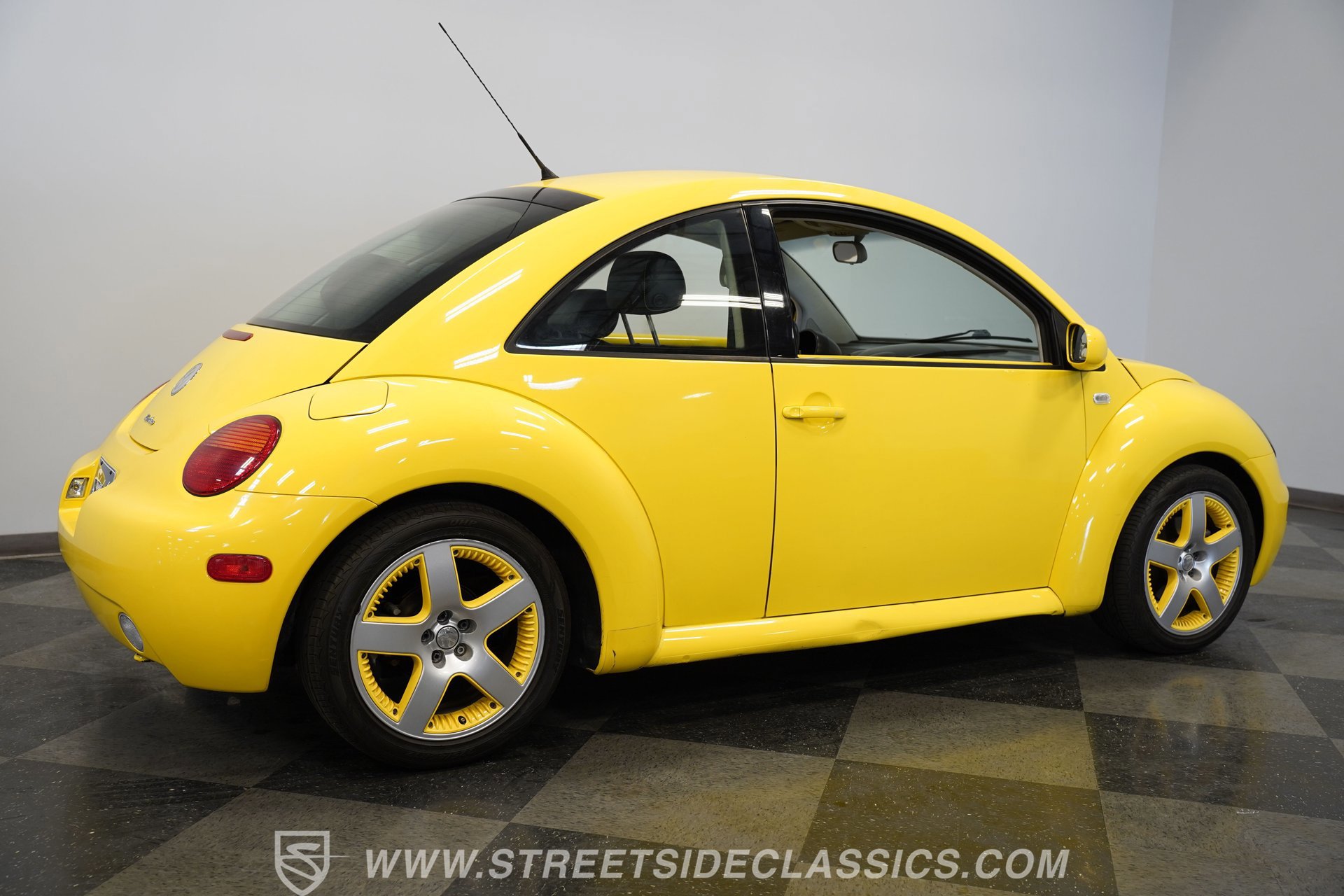 Used 2002 Volkswagen Beetle GLS FWD image 14