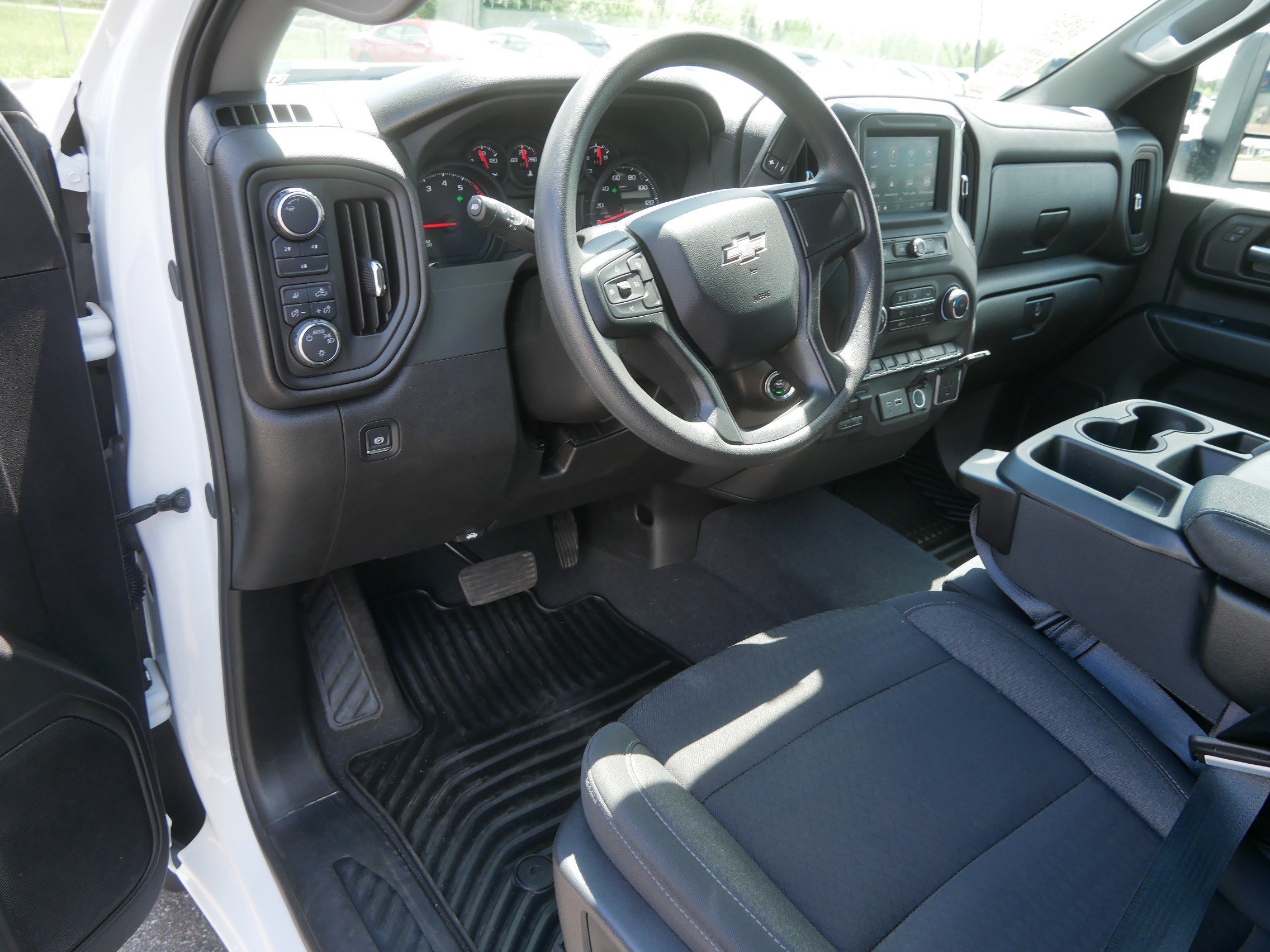 Used 2025 Chevrolet Silverado 2500 Custom w/ Custom Convenience Package AWD/4WD image 23