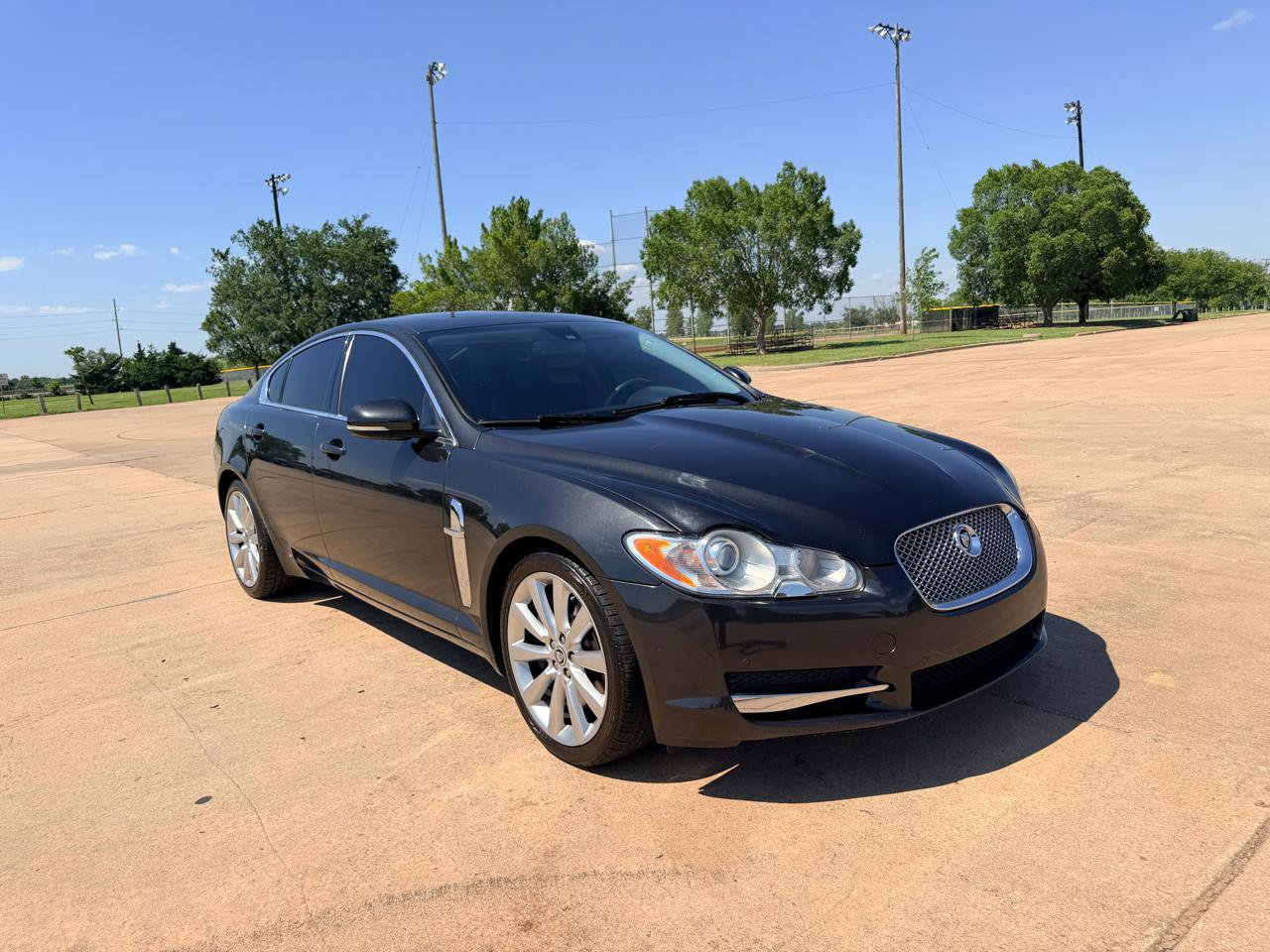 Used 2011 Jaguar XF Portfolio RWD image 33