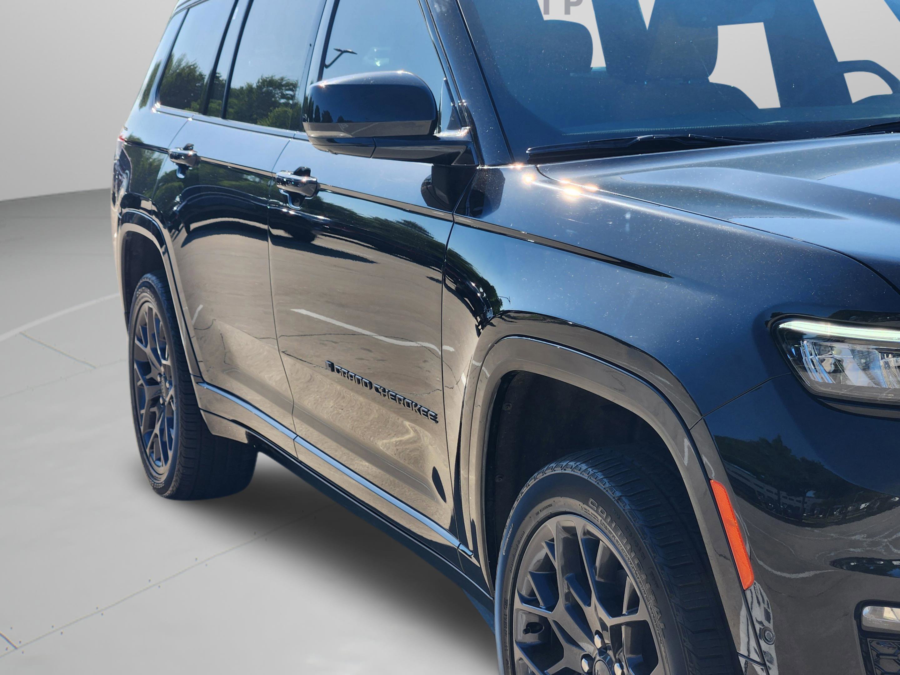 Used 2025 Jeep Grand Cherokee L Summit w/ Obsidian Package AWD/4WD image 41