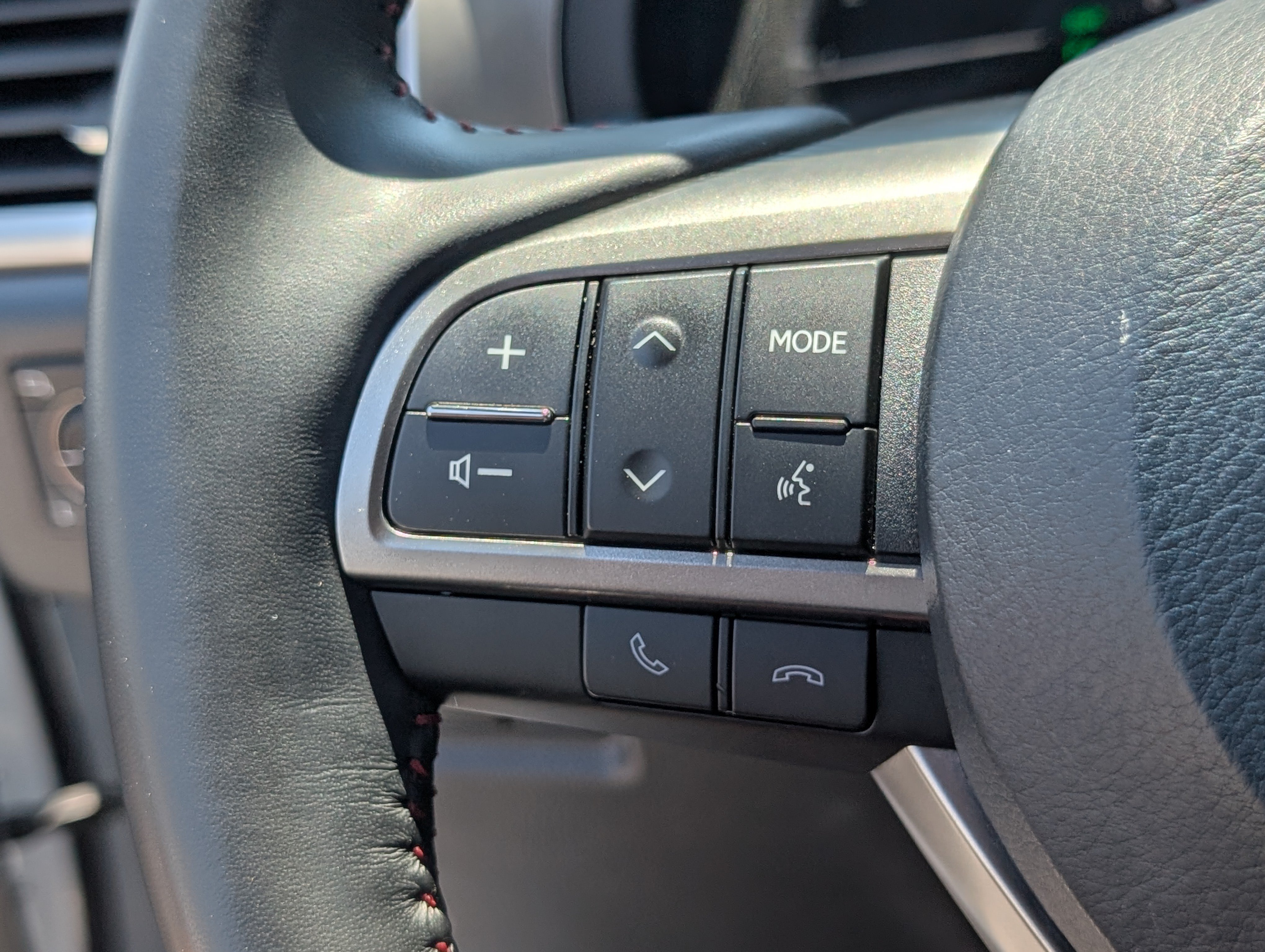 Certified 2023 Lexus GX 460 Luxury w/ Sport Design Package AWD/4WD image 25