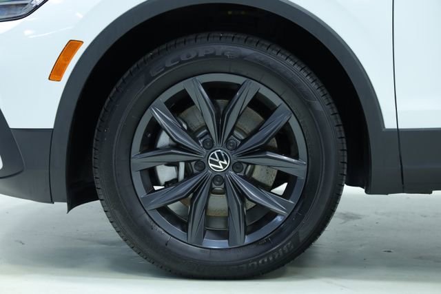 Used 2024 Volkswagen Tiguan SE image 8