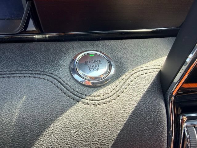 Used 2022 Lincoln Navigator Reserve AWD/4WD image 14