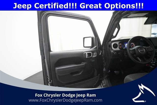 Certified 2024 Jeep Wrangler Willys image 27