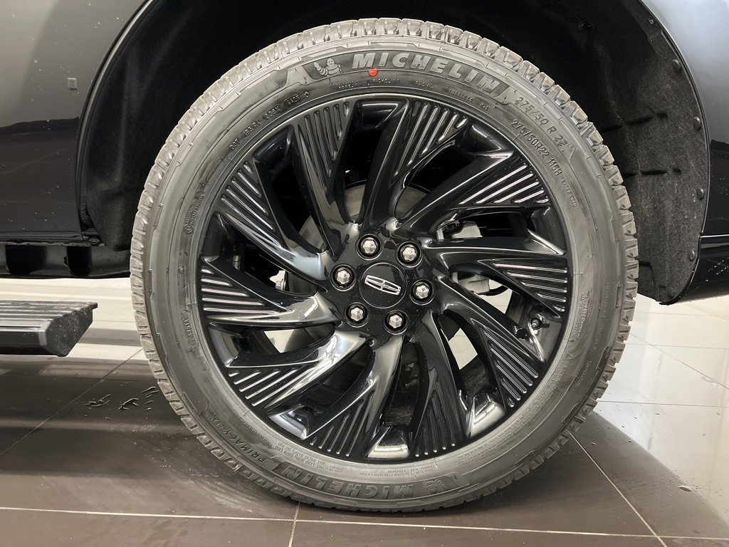 New 2026 Lincoln Navigator Reserve w/ Jet Appearance Package image 7