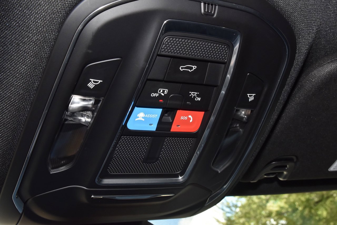 Used 2025 Jeep Wagoneer Series II AWD/4WD image 32
