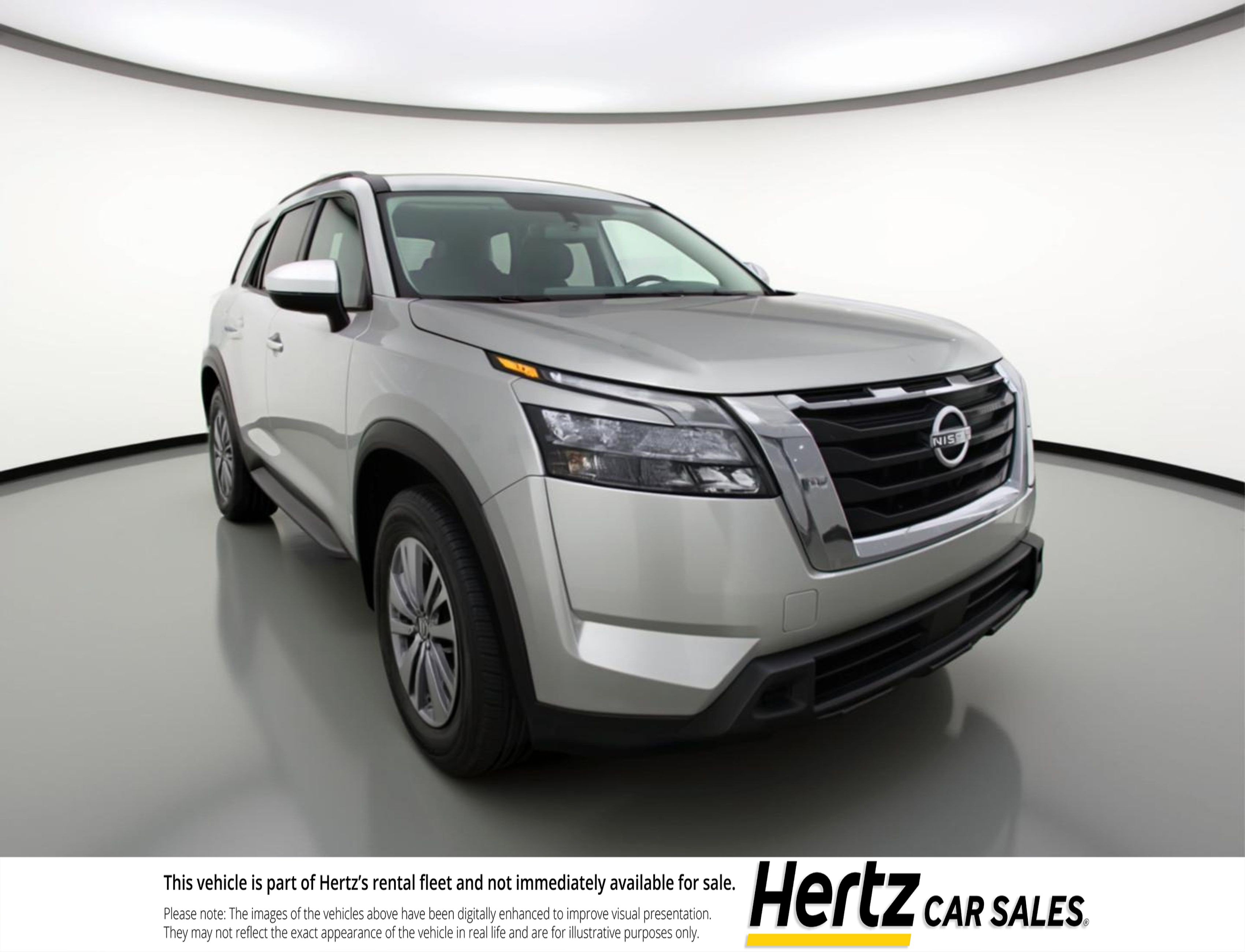 Used 2025 Nissan Pathfinder SV image 1