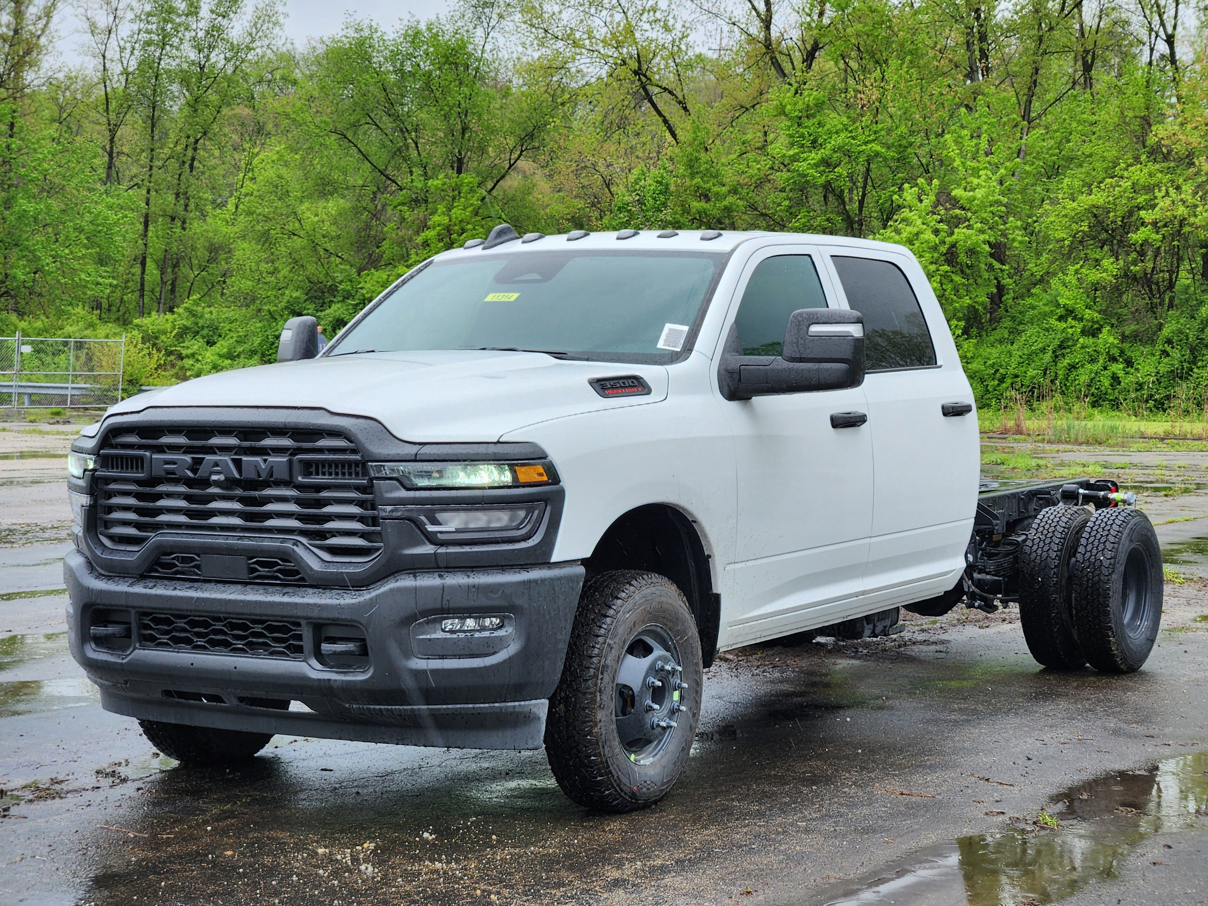 New 2025 RAM 3500 Tradesman image 12
