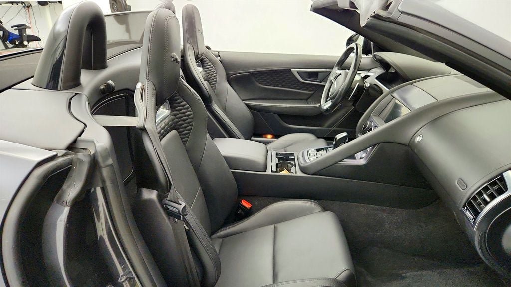 Used 2023 Jaguar F-TYPE R AWD/4WD image 21