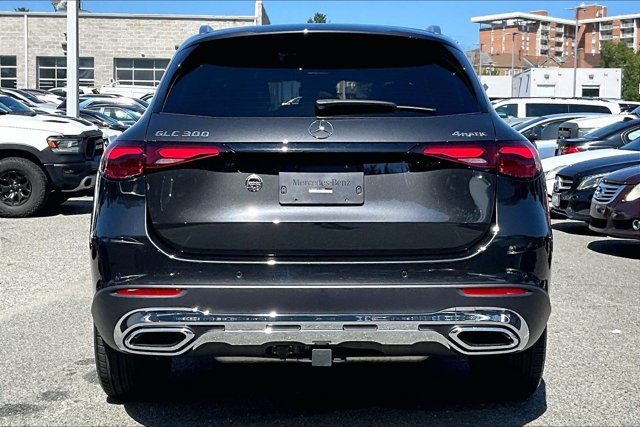 Used 2026 Mercedes-Benz GLC 300 4MATIC image 3