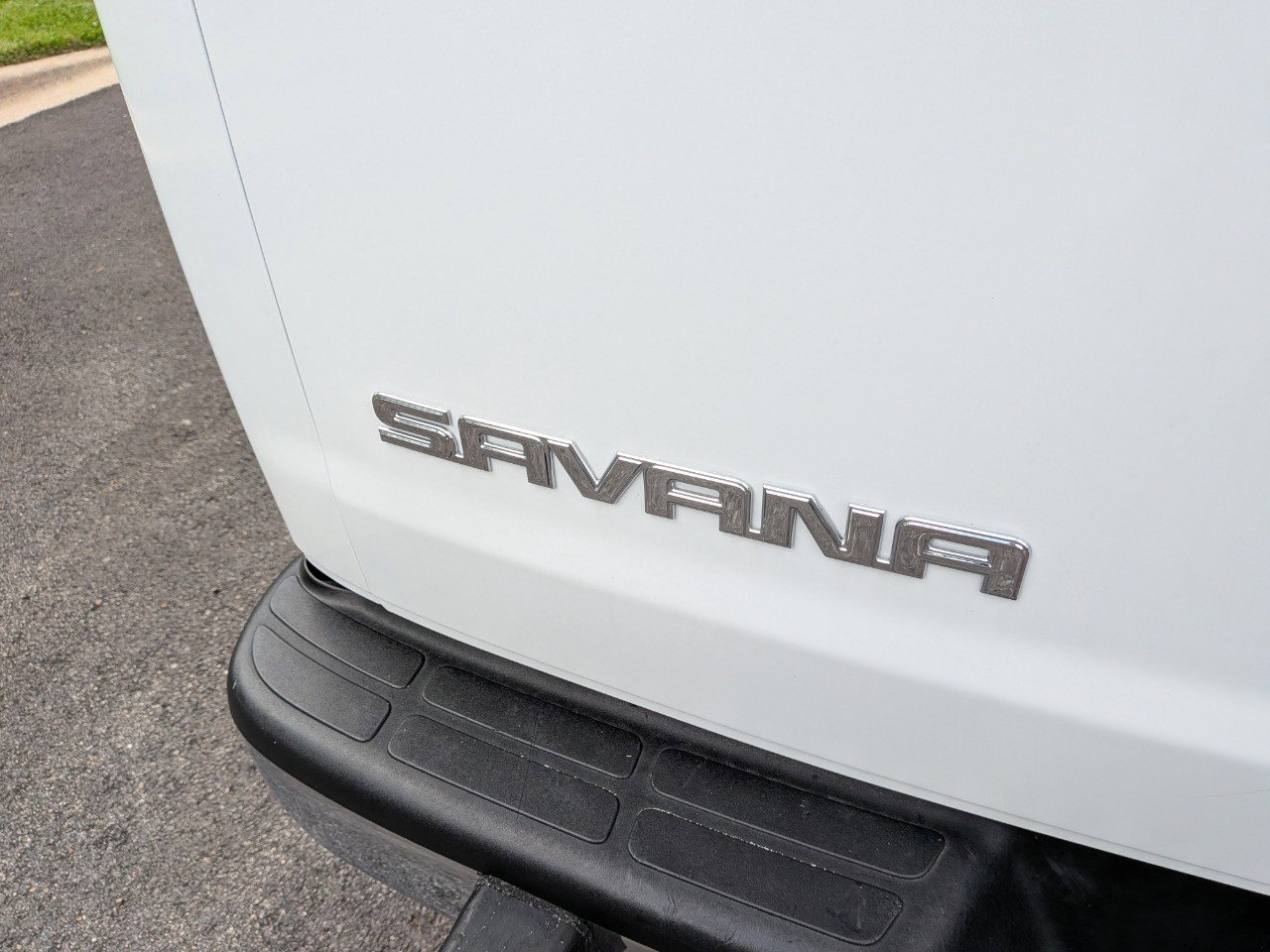 Used 2024 GMC Savana 2500 w/ Driver Convenience Package RWD image 27