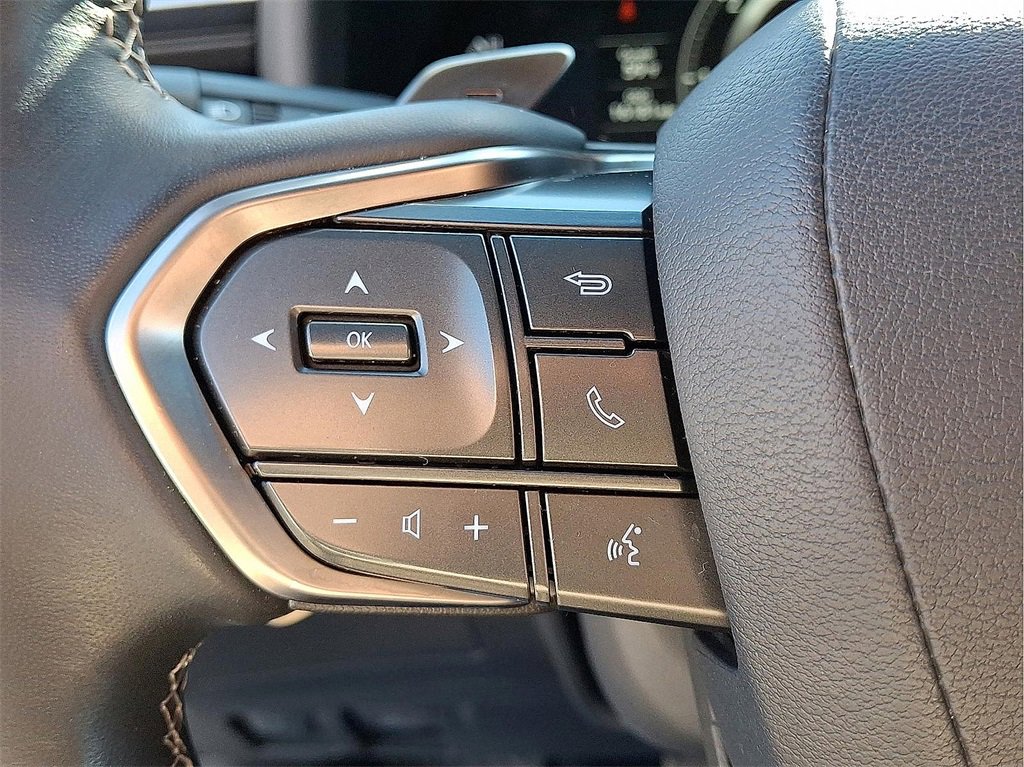 Used 2023 Lexus LX 600 4WD w/ Luxury Package image 25