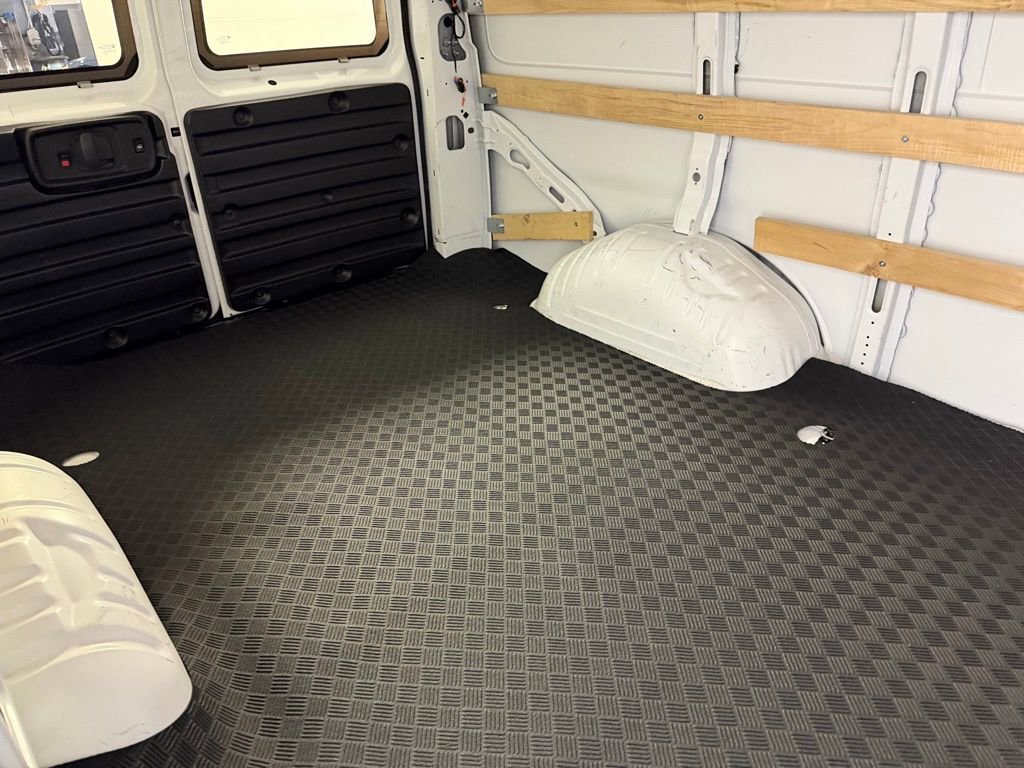 Used 2024 GMC Savana 2500 Work Van w/ Driver Convenience Package image 26