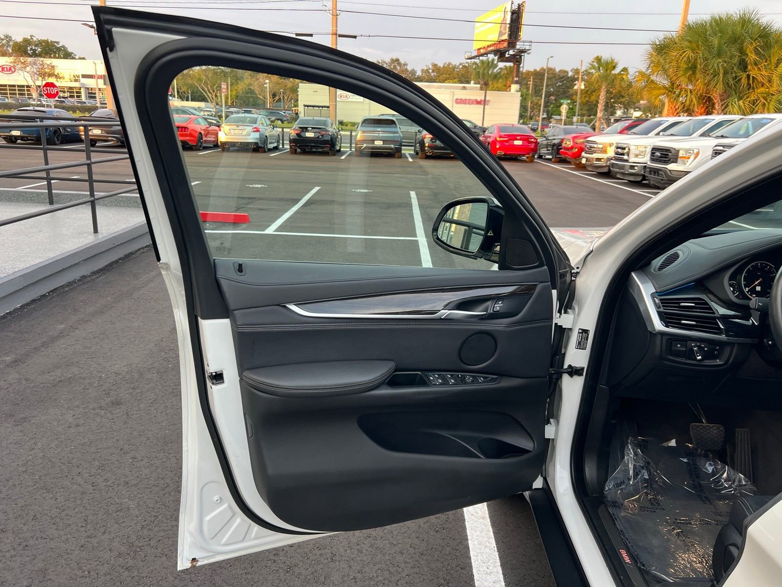 Used 2019 BMW X6 sDrive35i w/ Premium Package image 28