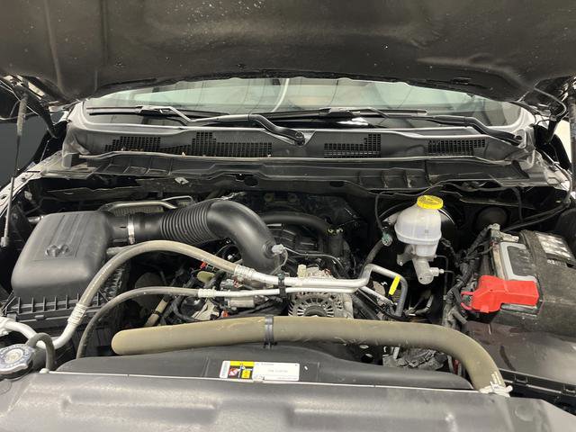 Used 2022 RAM 1500 Classic SLT image 32