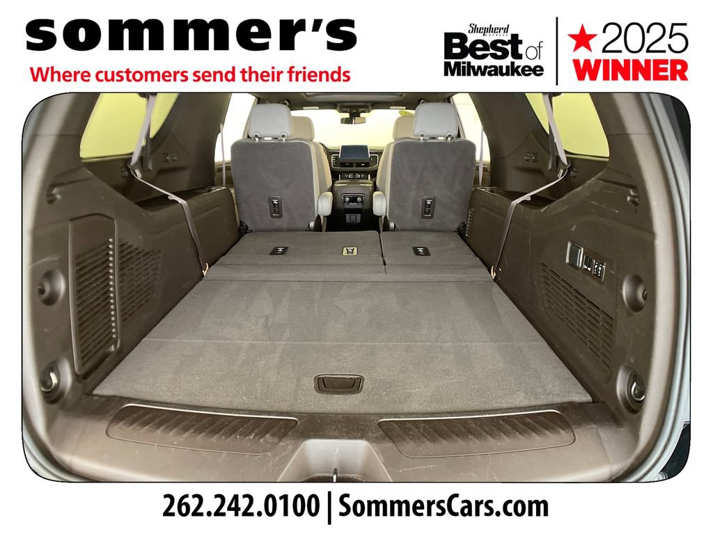 Used 2022 Chevrolet Suburban LT w/ LT Signature Plus Package AWD/4WD image 29