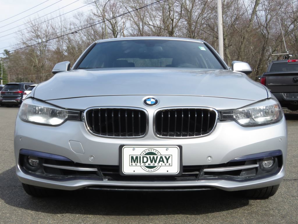 Used 2017 BMW 330i xDrive Sedan image 2