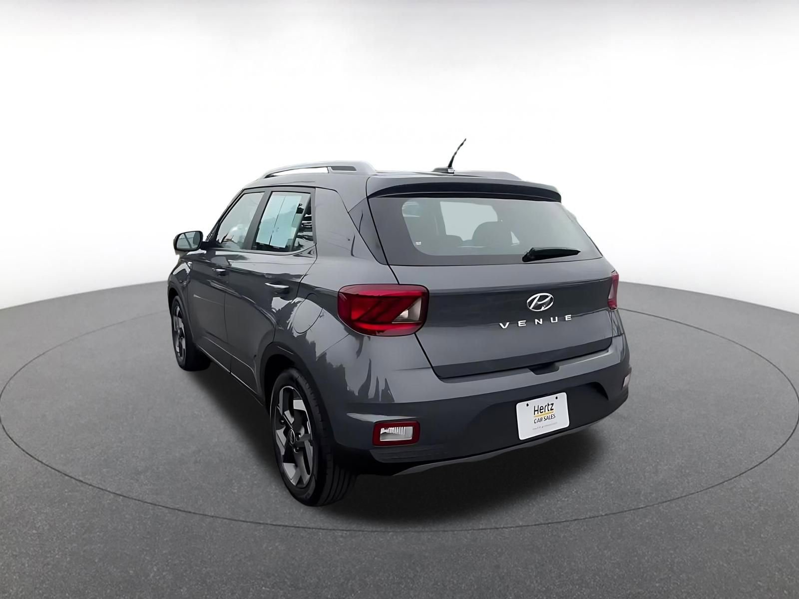 Used 2025 Hyundai Venue SEL image 11