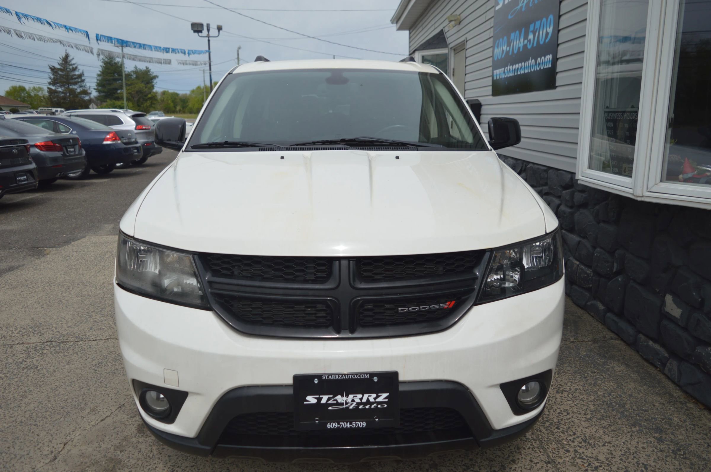 Used 2019 Dodge Journey SE w/ Connectivity Group FWD image 8