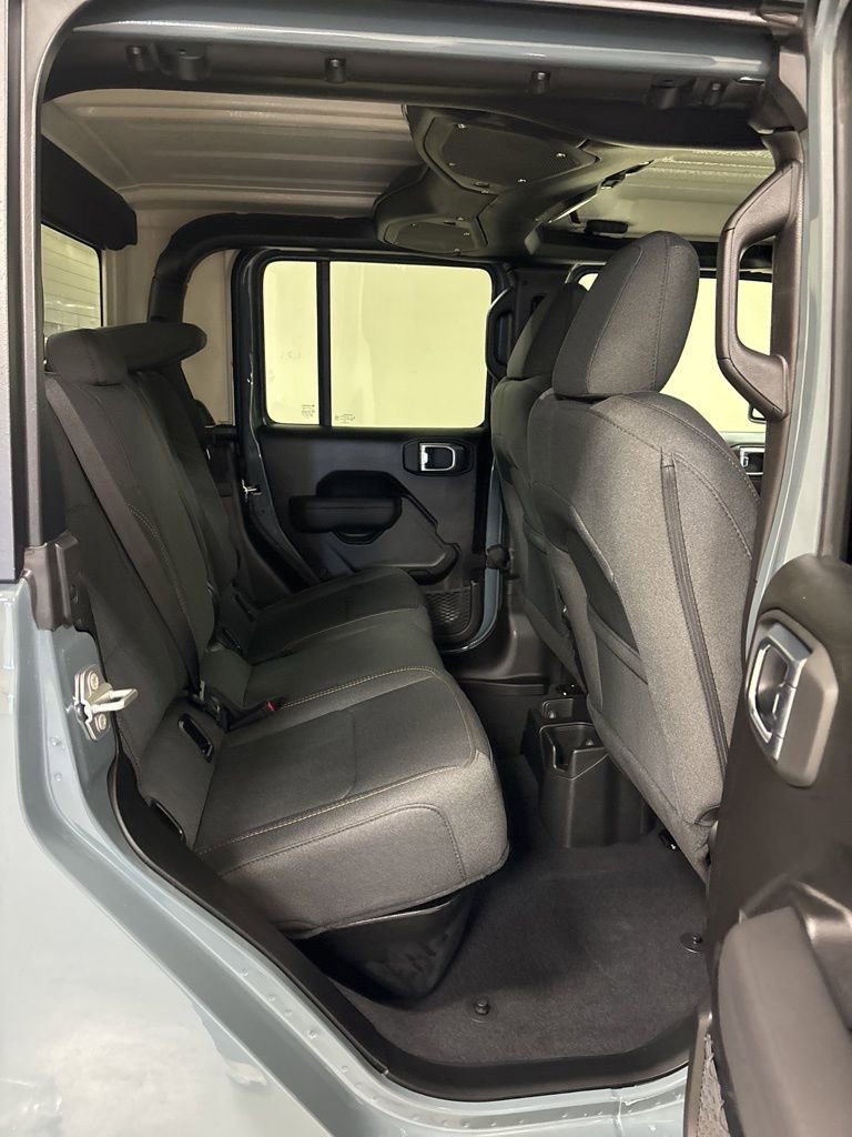 New 2026 Jeep Gladiator Willys AWD/4WD image 33