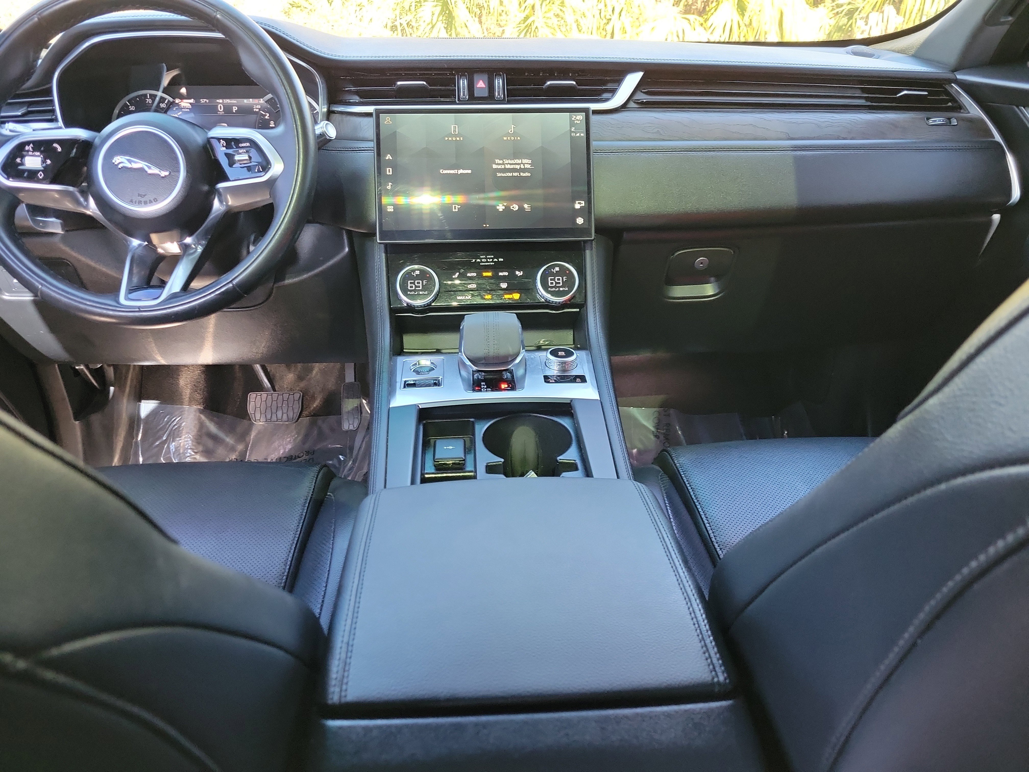 Used 2021 Jaguar F-PACE S image 15