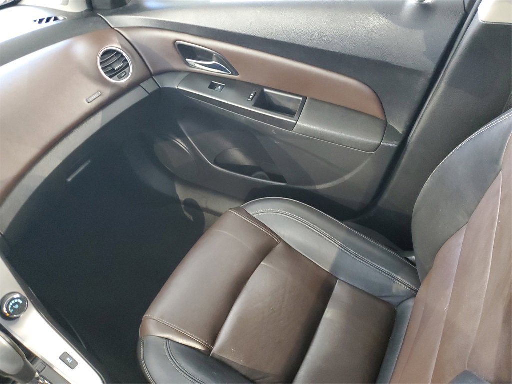 Used 2015 Chevrolet Cruze LT w/ RS Package image 10