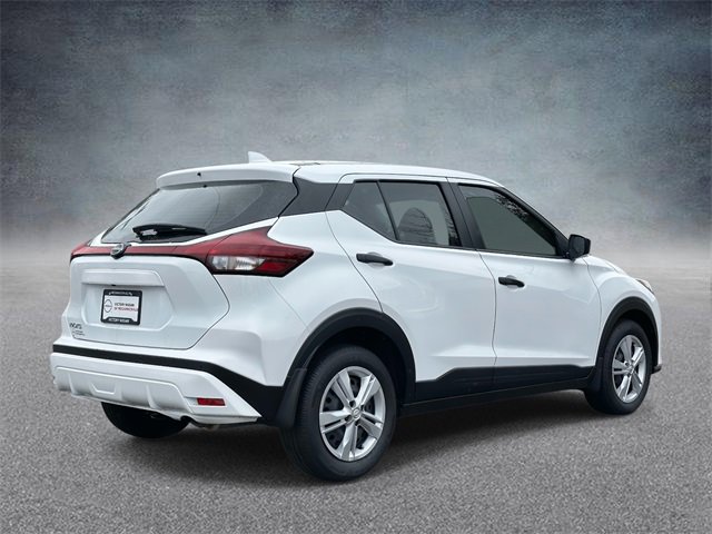 New 2025 Nissan Kicks Play S image 2
