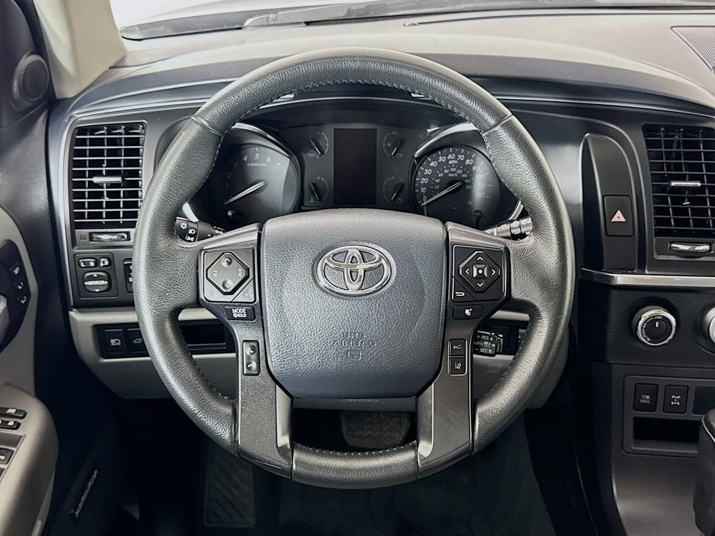 Used 2020 Toyota Sequoia Limited AWD/4WD image 4