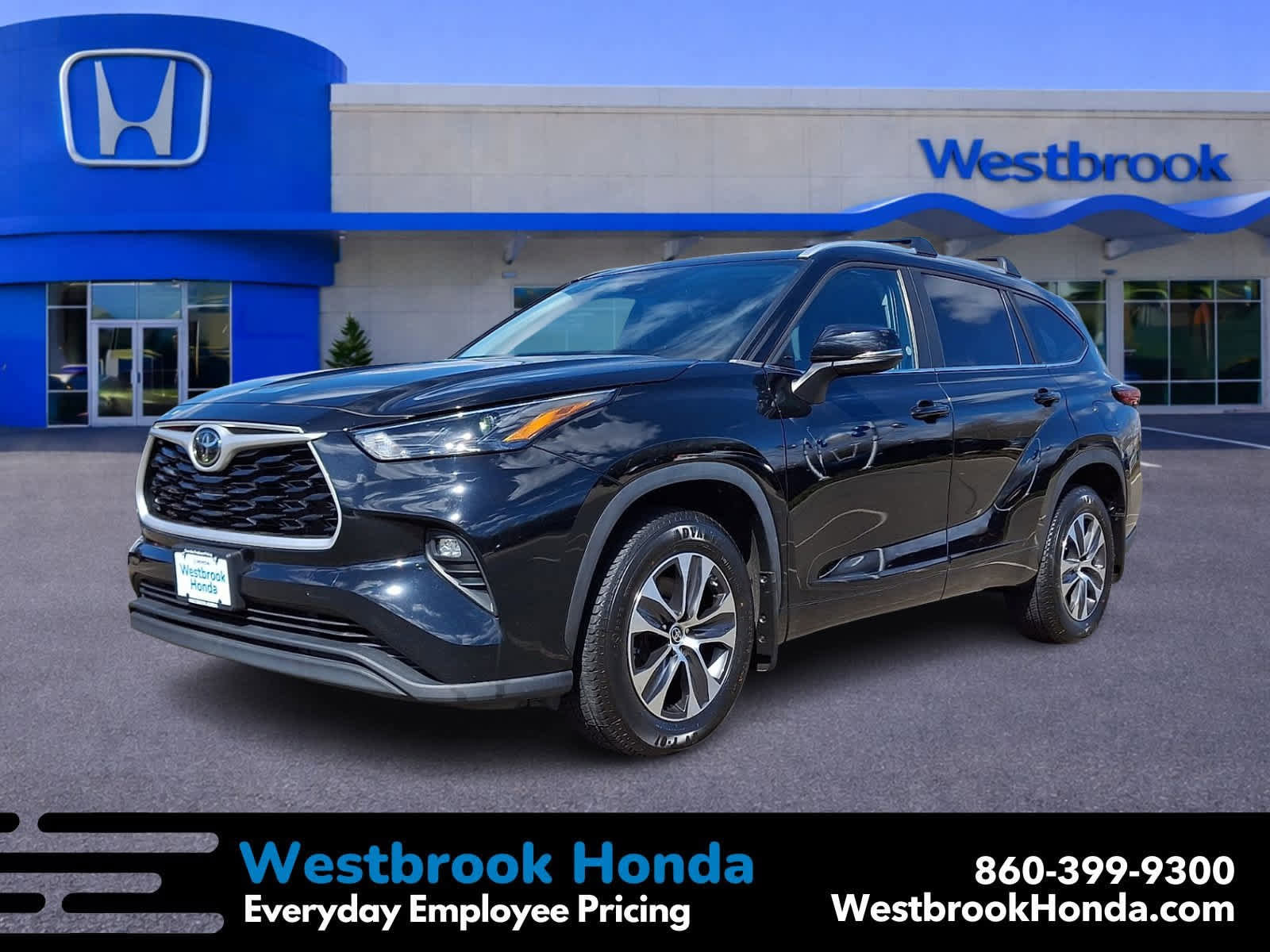 Used 2023 Toyota Highlander XLE