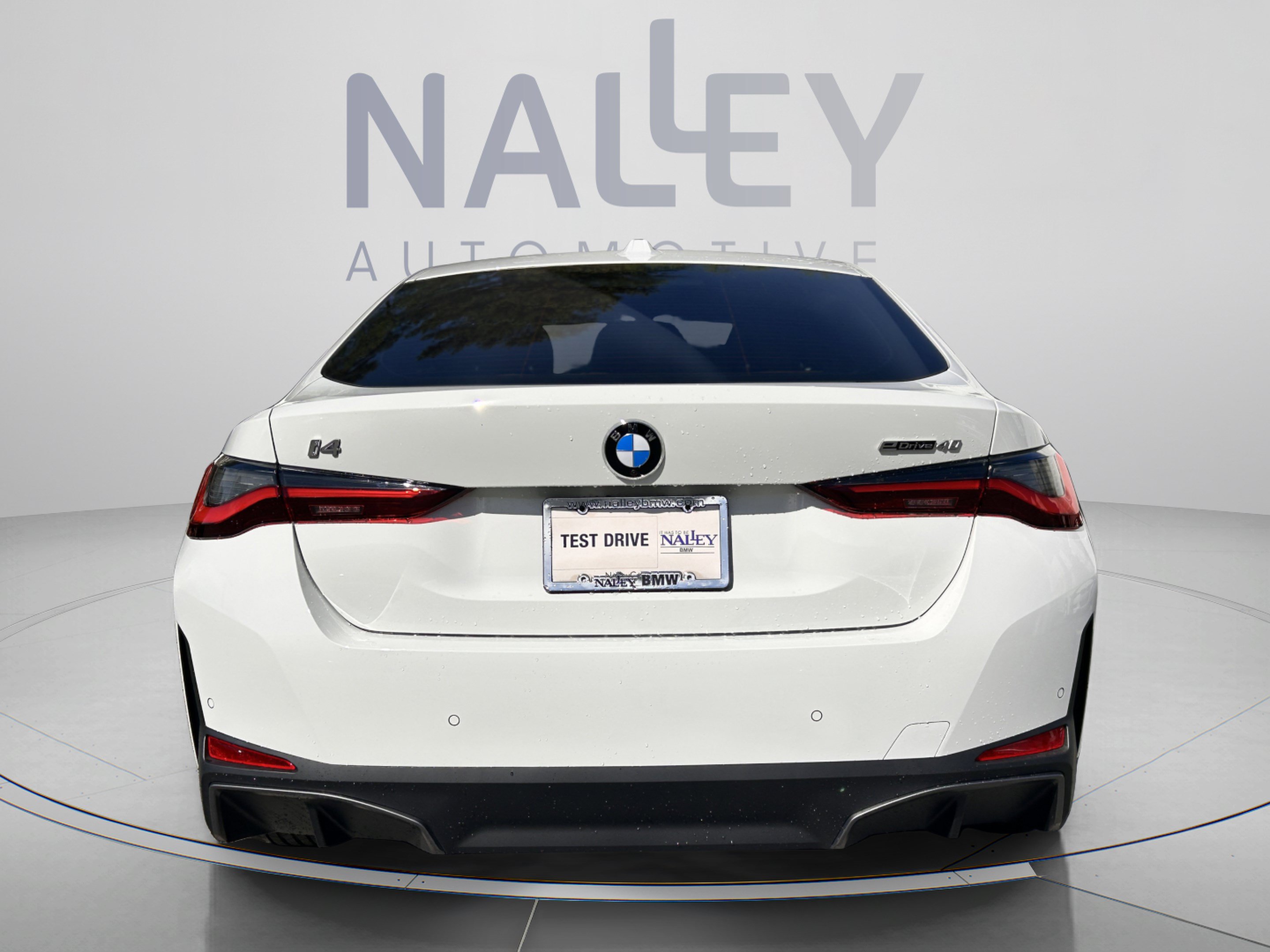 Used 2026 BMW i4 eDrive40 w/ Premium Package RWD image 3