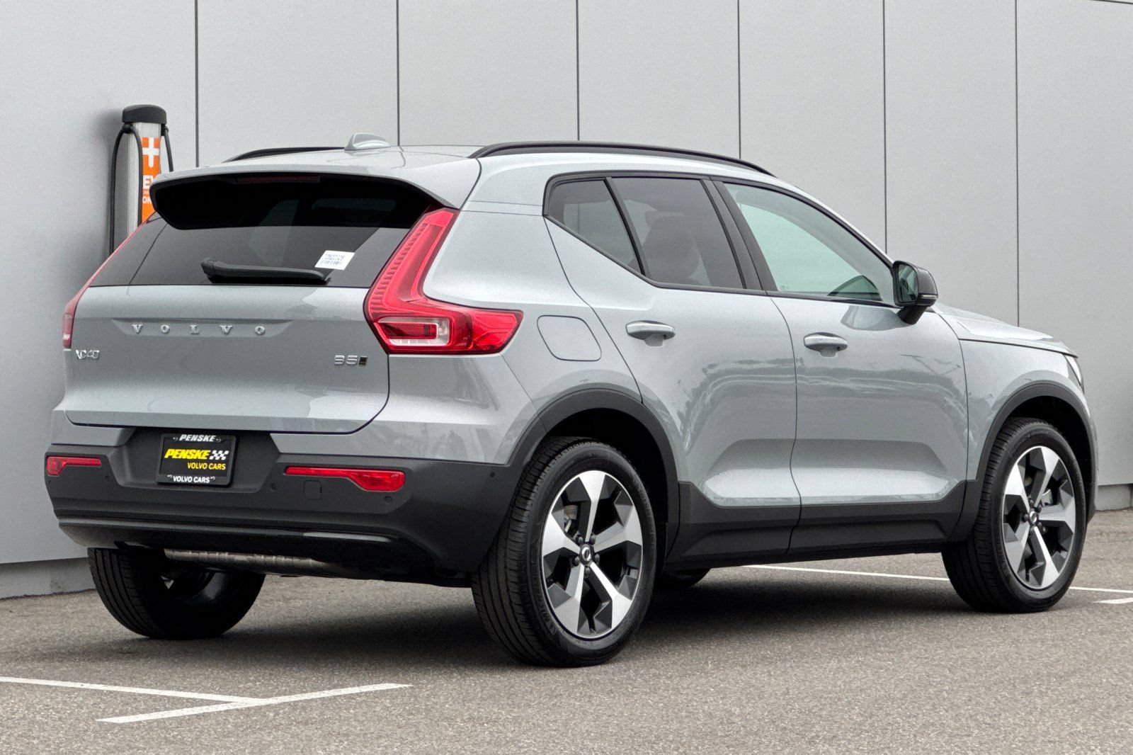 New 2026 Volvo XC40 B5 Plus w/ Protection Package Premier AWD/4WD image 5