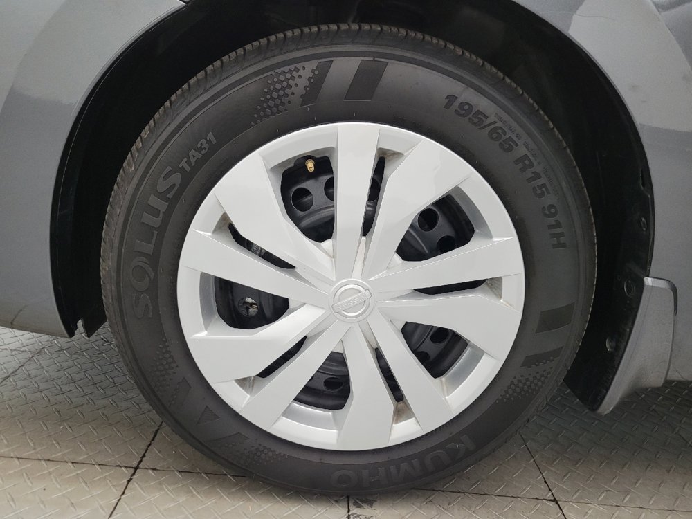 Used 2025 Nissan Versa S w/ Lighting Package FWD image 31