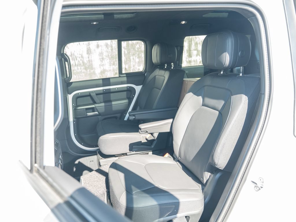 New 2026 Land Rover Defender 130 V8 AWD/4WD image 23