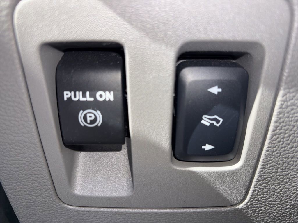 Used 2017 Ford F150 XLT w/ Equipment Group 302A Luxury image 15