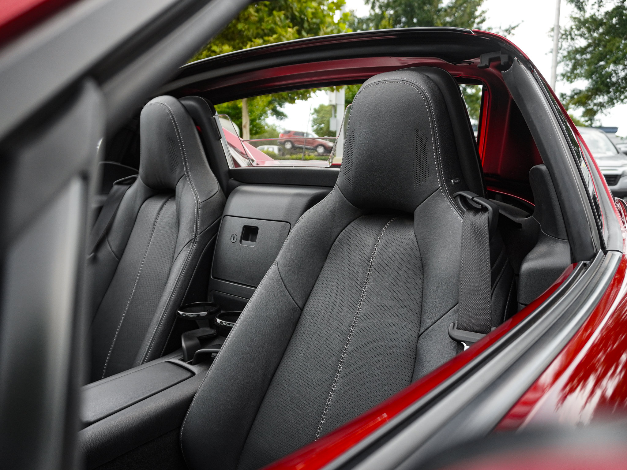 Used 2022 MAZDA MX-5 Miata RF Grand Touring RWD image 28