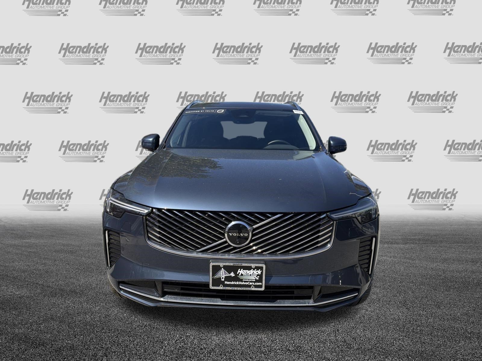 Used 2025 Volvo XC90 B6 Plus image 3