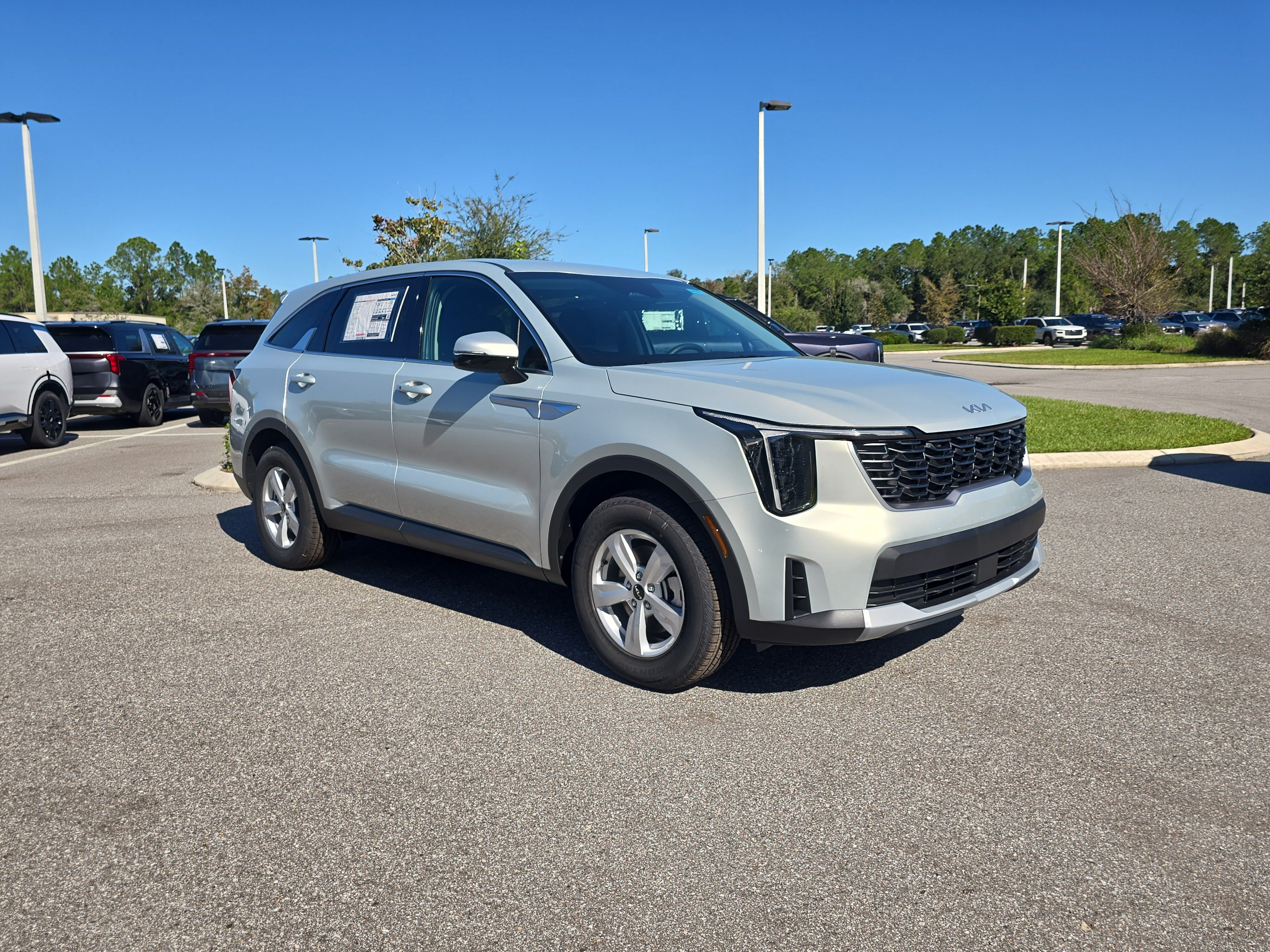 New 2026 Kia Sorento LX FWD image 2