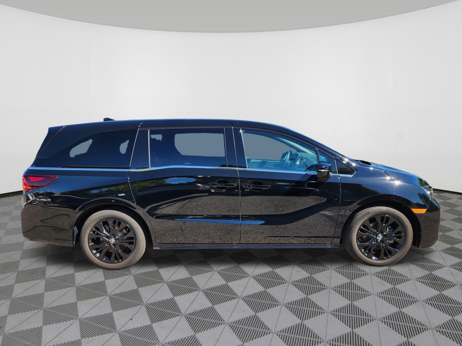 Certified 2025 Honda Odyssey Sport-L image 6