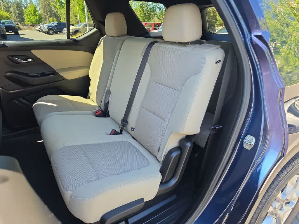 Used 2023 Chevrolet Traverse LS AWD/4WD image 21