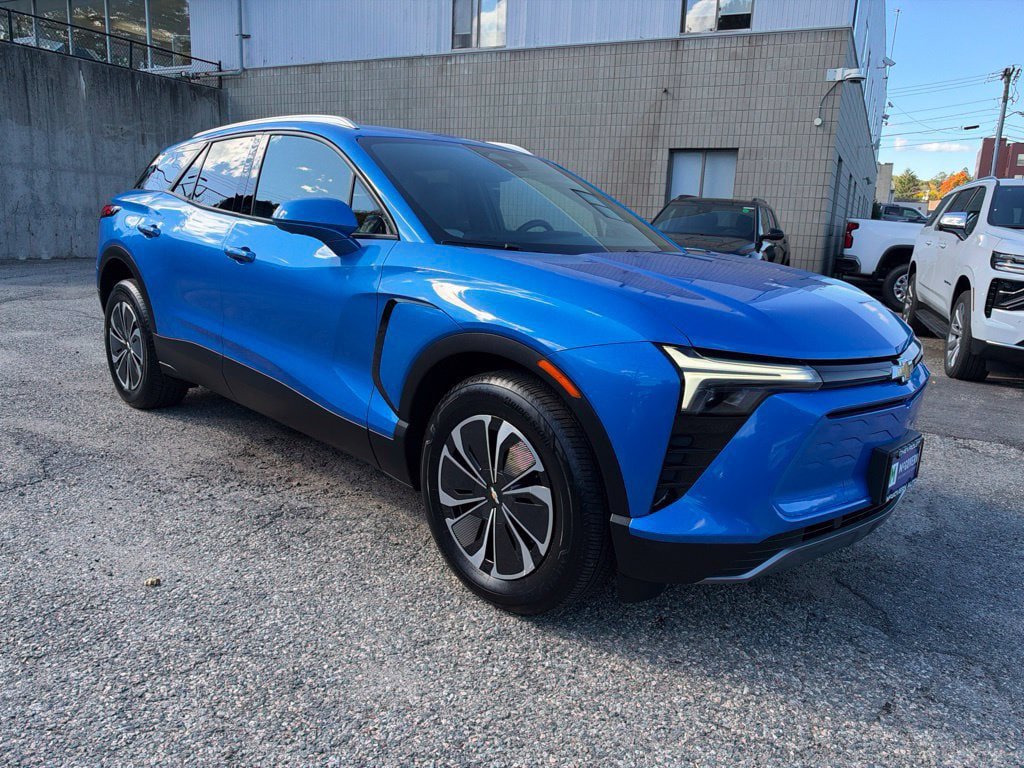 Used 2024 Chevrolet Blazer EV LT AWD/4WD image 9