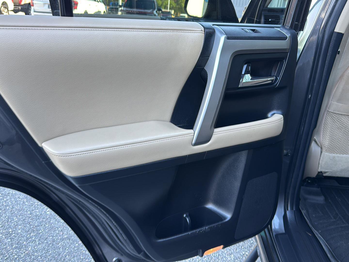 Used 2016 Toyota 4Runner SR5 image 16