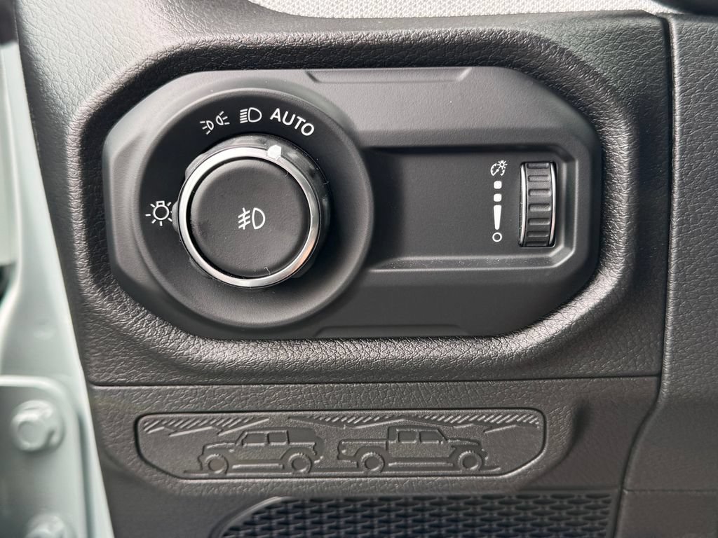 Used 2024 Jeep Wrangler Unlimited Sport AWD/4WD image 30