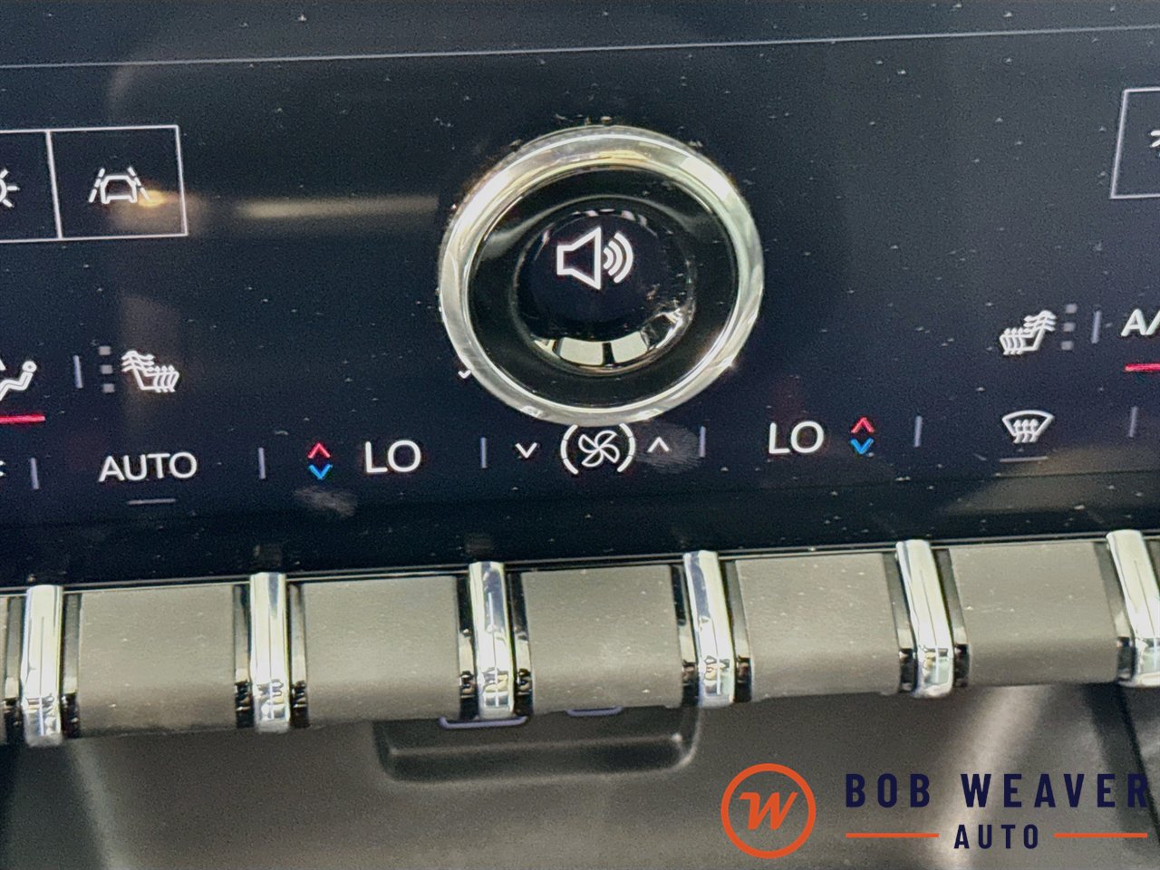 New 2026 GMC Terrain AT4 w/ Technology Package II AWD/4WD image 24