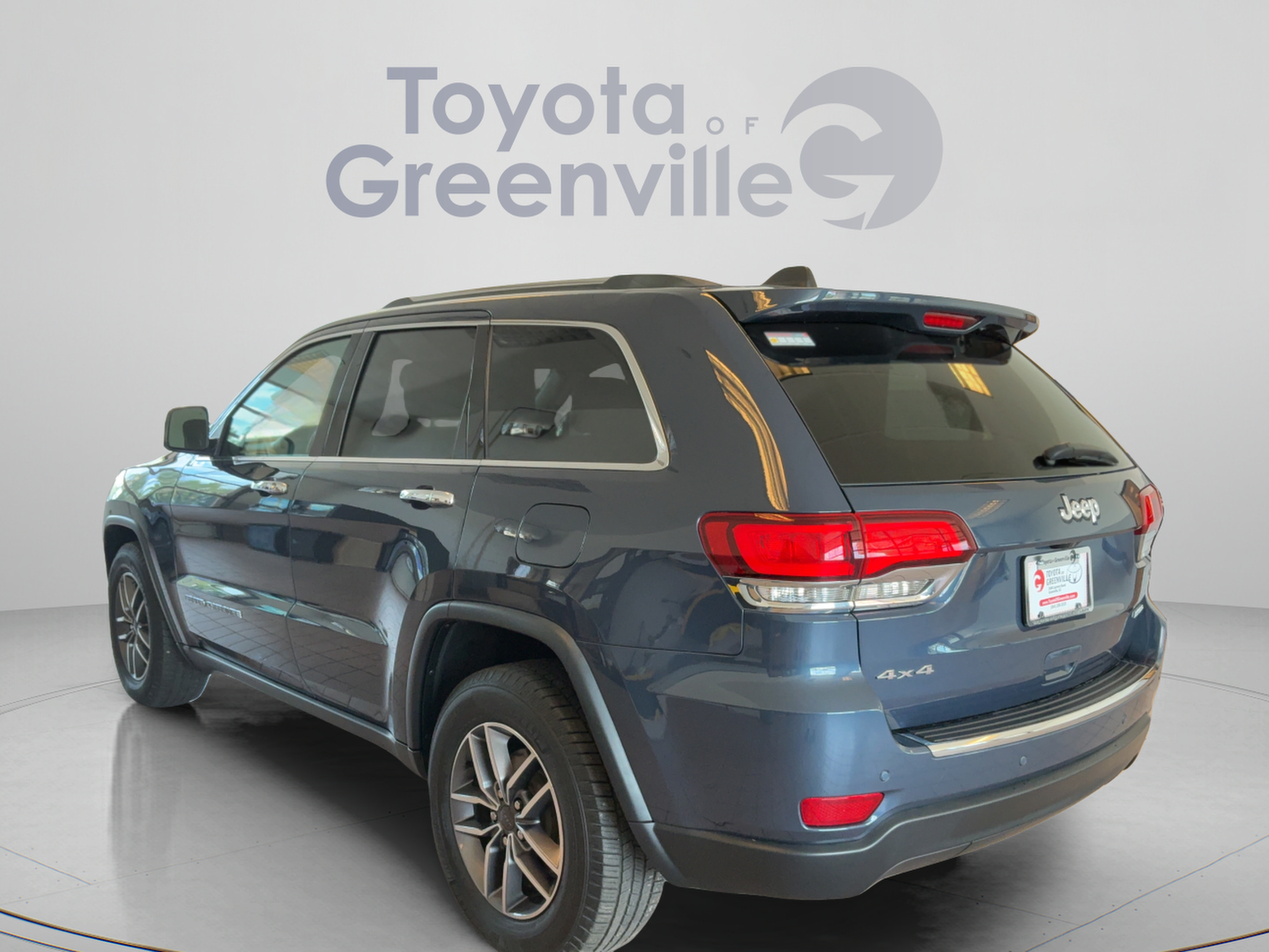 Used 2020 Jeep Grand Cherokee Limited w/ Luxury Group II AWD/4WD image 2