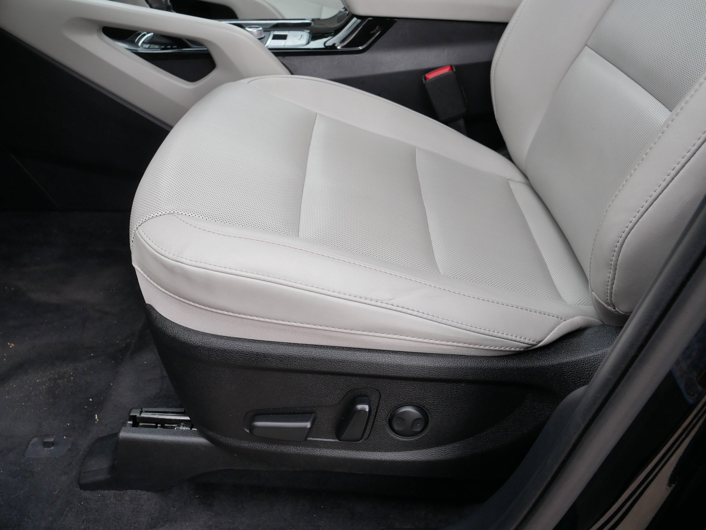 Certified 2022 Kia Telluride S image 20